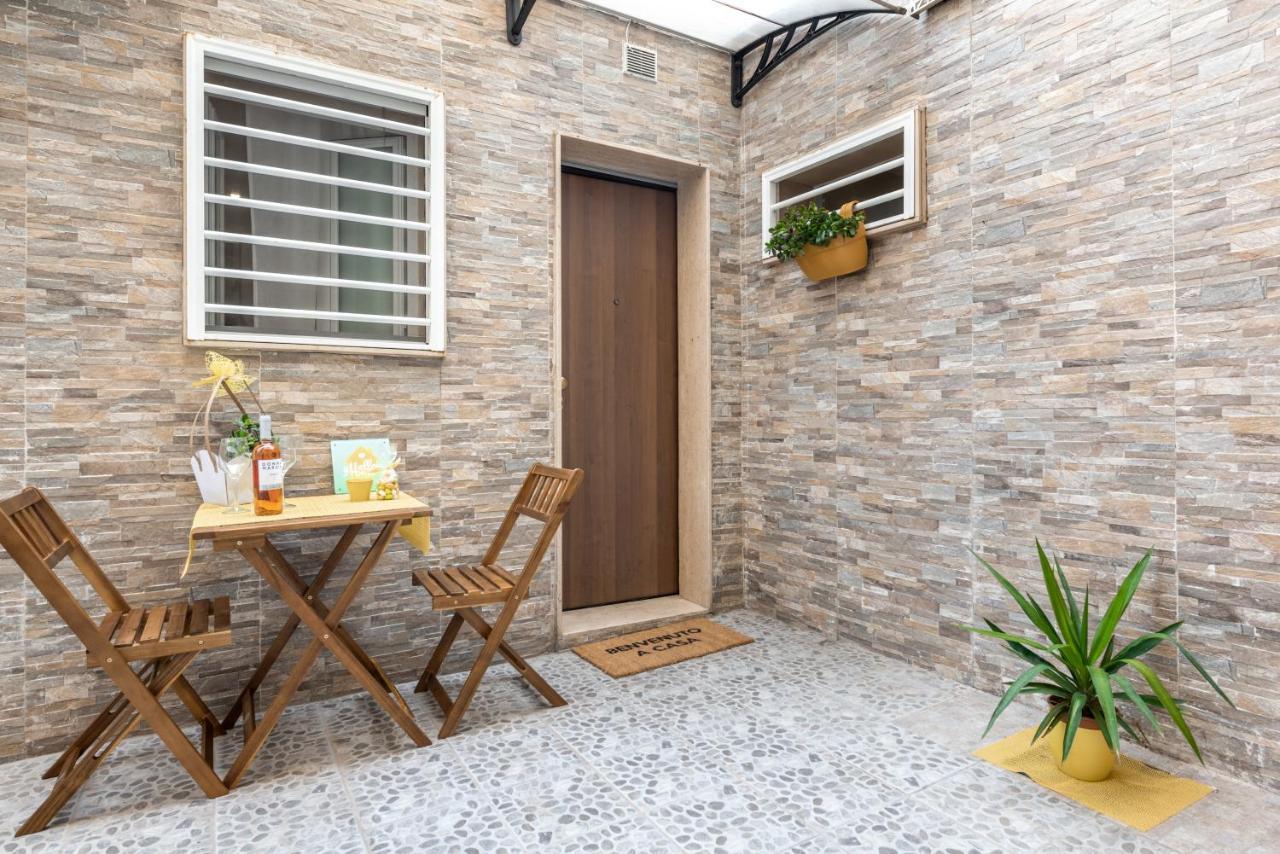Yhellow Home Comfy Apartment Bari Exteriér fotografie